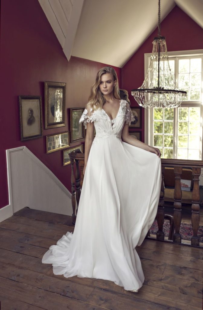 Collection Modeca - Robe Duffy - Tout pour la mariée à Evian - Robes de mariage, coiffure, maquillage, fleurs, onglerie