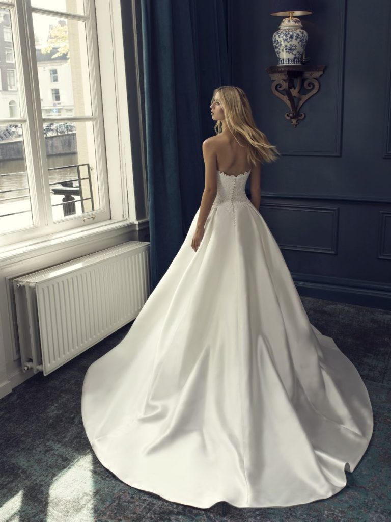 Collection Modeca 2020 - Robe Fern - Tout pour la mariée à Evian - Robes de mariage, coiffure, maquillage, fleurs, onglerie
